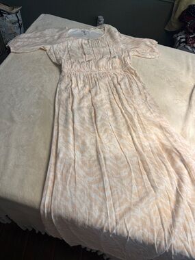 Nine West Peach and White Maxi Dress